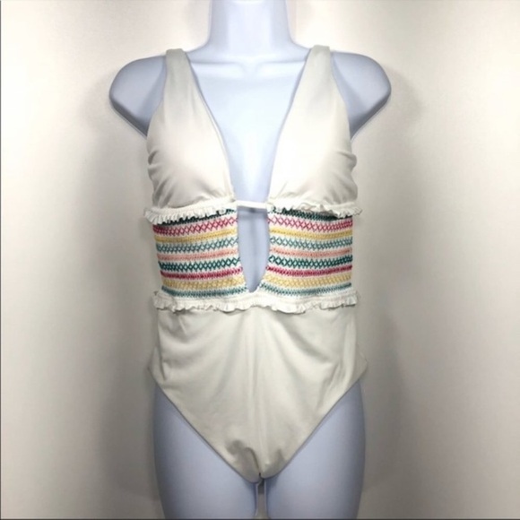 ISABELLA ROSE swimsuit - Picture 3 of 5